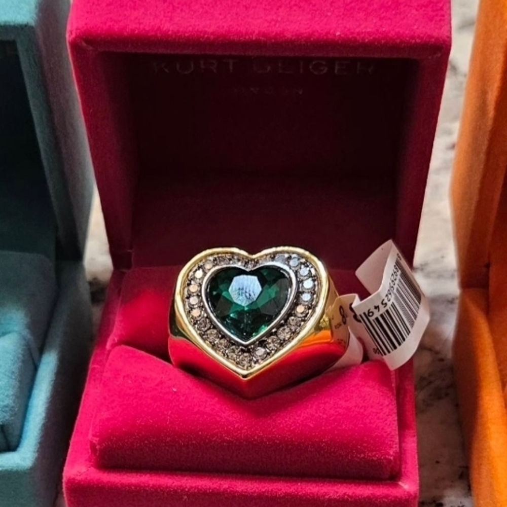 Kurt Geiger Green and Gold Ornate Heart Ring